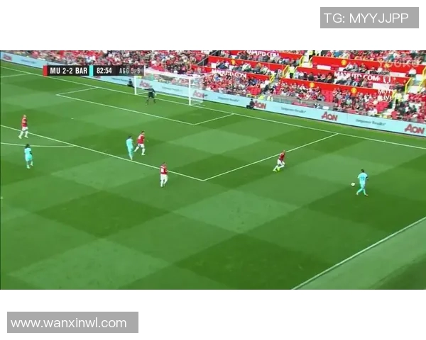 揭秘足球明星海报拍摄背后的故事与技巧分析